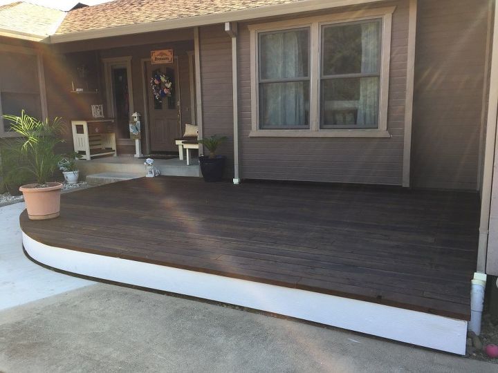 DIY Curved Floating Deck