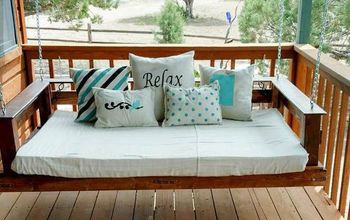 DIY Pallet Swing Bed