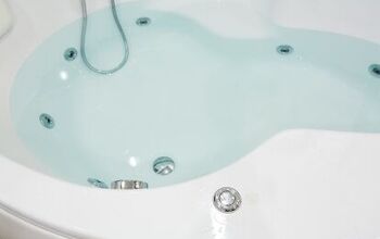 How to Clean Bathtub Jets So You Can Soak Without Stress