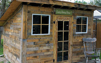 Pallet Shed Using Pallets, Old Windows & Tin Cans